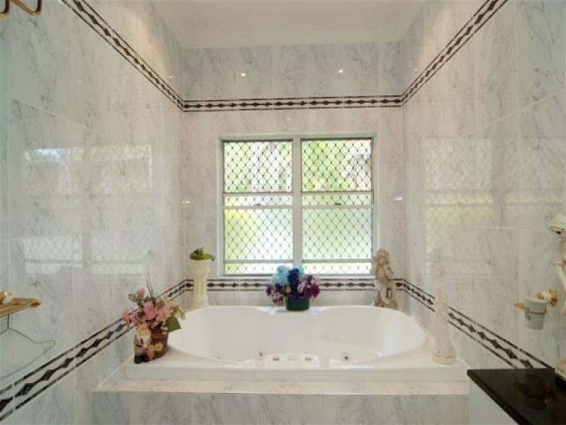 1-3 Hives Street, Cairns QLD 4870