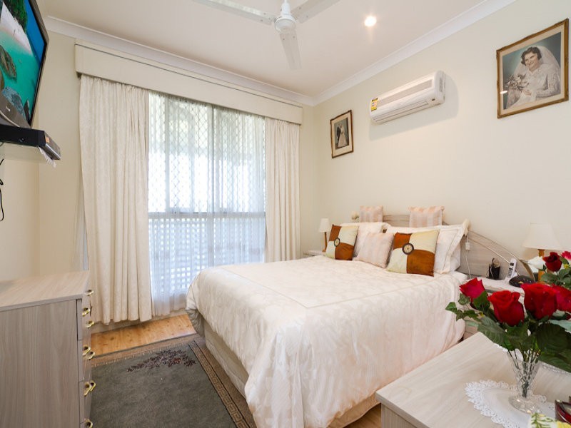 1 Rosemont Court, Mooroobool QLD 4870