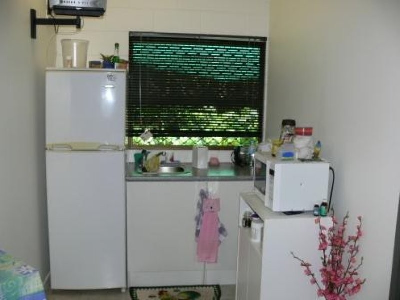 36 Donaldson Street, Manunda QLD 4870