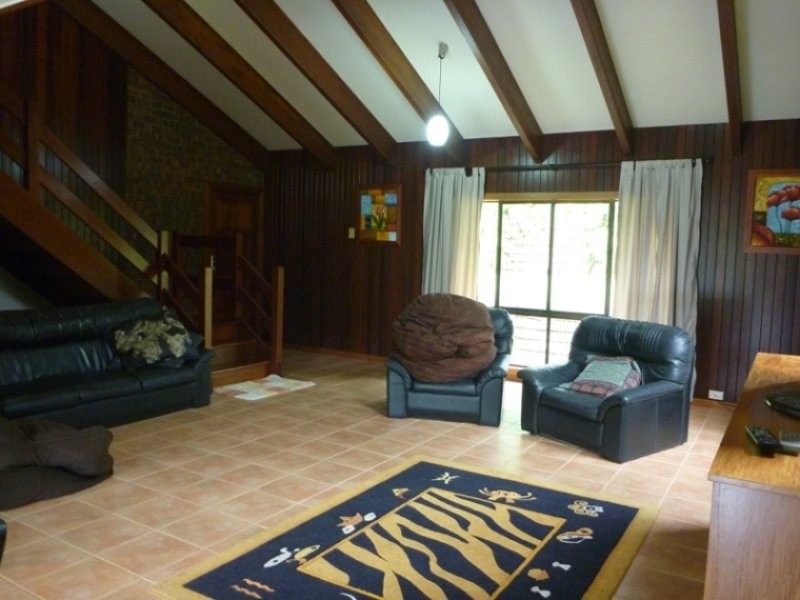 21 Park Avenue, Yungaburra QLD 4884