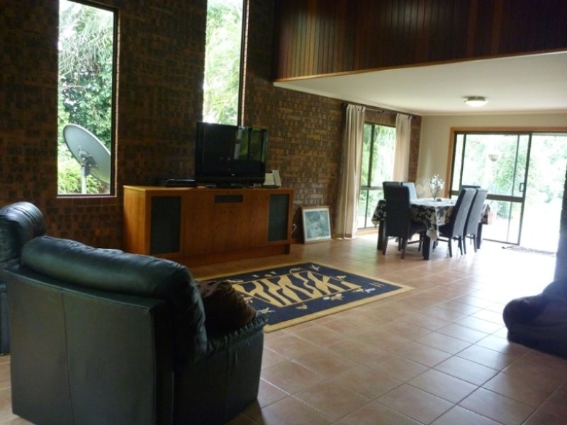 21 Park Avenue, Yungaburra QLD 4884