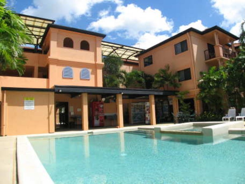 17/255 Lake Street, Cairns North QLD 4870