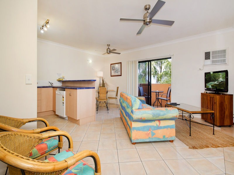 38/255 Lake Street, Cairns QLD 4870