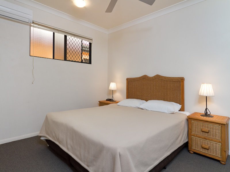 38/255 Lake Street, Cairns QLD 4870