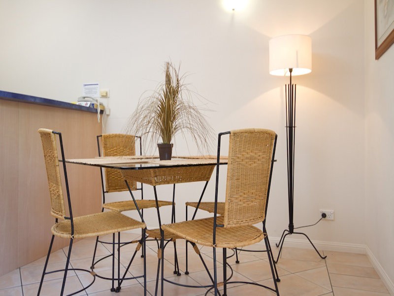 38/255 Lake Street, Cairns QLD 4870