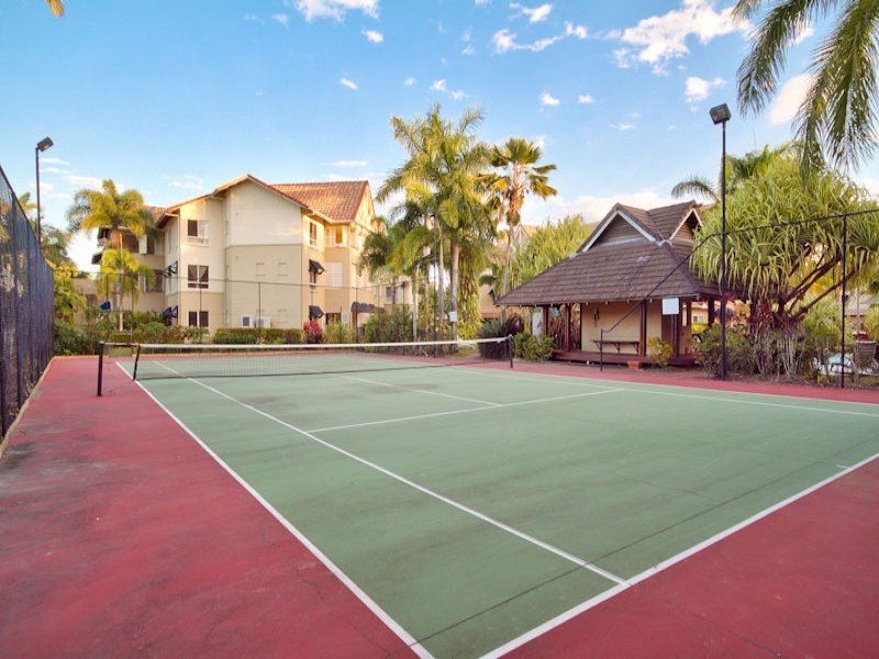 1416/2 Greenslopes Street, Cairns North QLD 4870