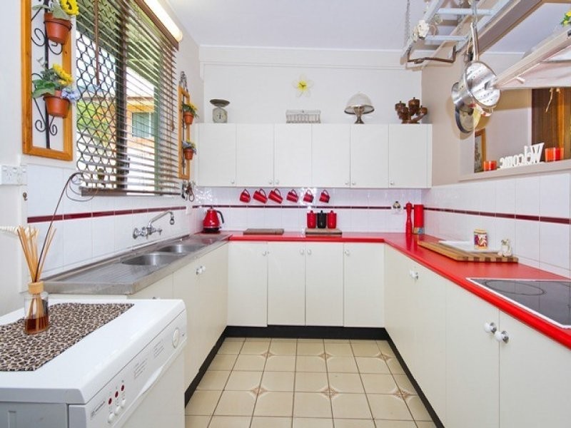 37 Kenneth Street, Bayview Heights QLD 4868