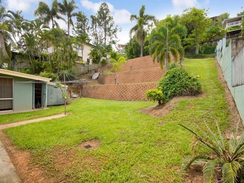 37 Kenneth Street, Bayview Heights QLD 4868