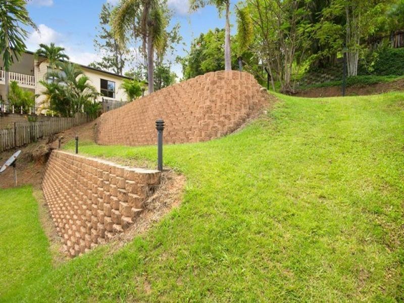 37 Kenneth Street, Bayview Heights QLD 4868