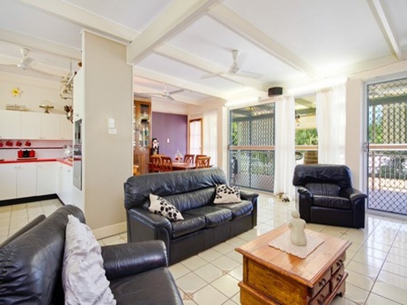 37 Kenneth Street, Bayview Heights QLD 4868