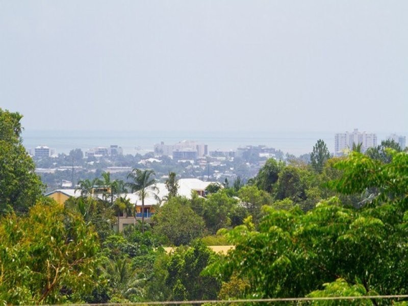 37 Kenneth Street, Bayview Heights QLD 4868
