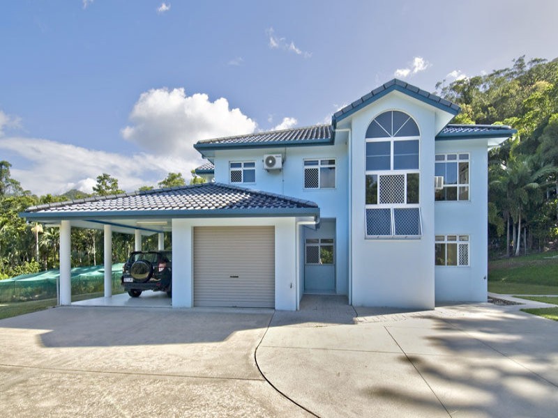 26-28 Woodridge Close, Redlynch QLD 4870