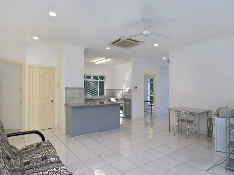26-28 Woodridge Close, Redlynch QLD 4870