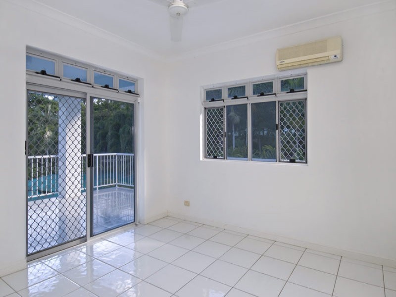 26-28 Woodridge Close, Redlynch QLD 4870