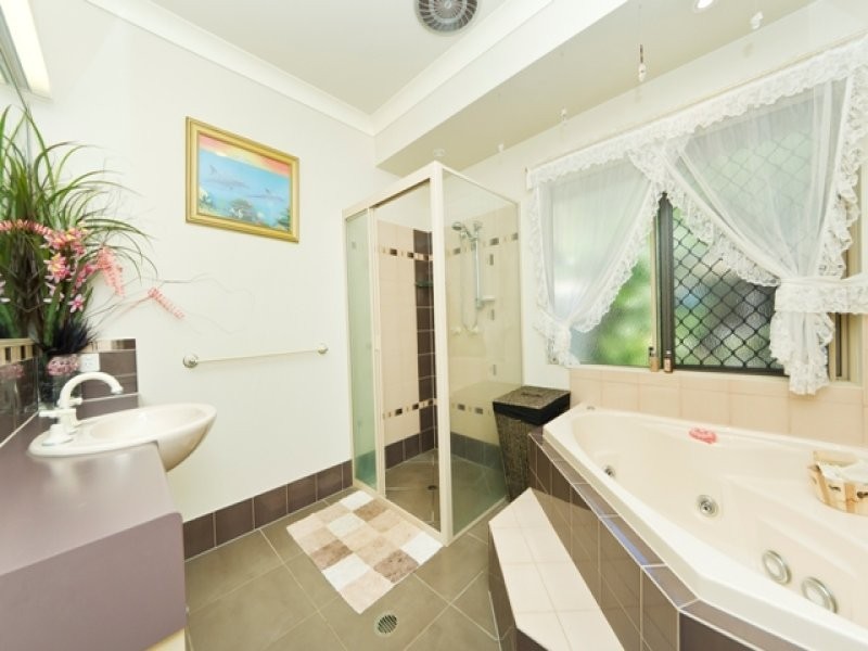 18 Rosella Close, Mount Sheridan QLD 4868