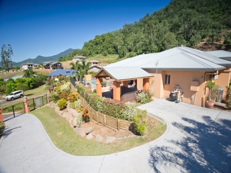 18 Rosella Close, Mount Sheridan QLD 4868