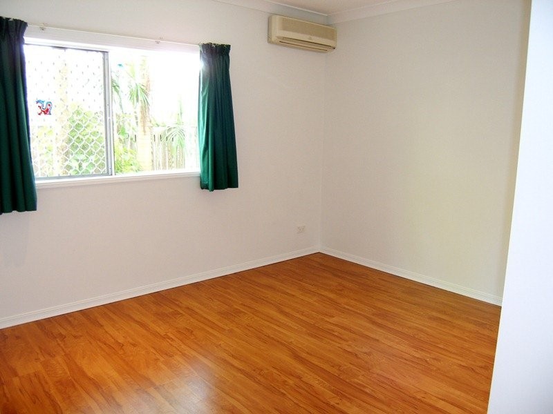 8 Ilse Close, Clifton Beach QLD 4879