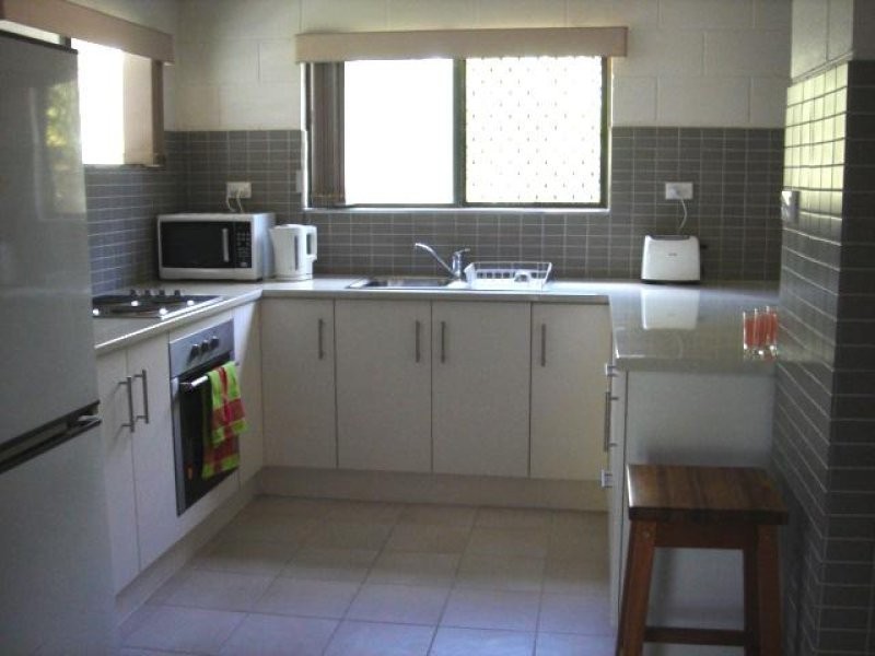 4-8 Greenacres Close, White Rock QLD 4868