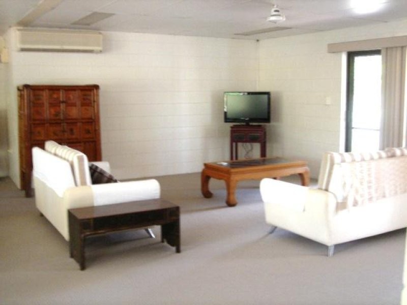 4-8 Greenacres Close, White Rock QLD 4868