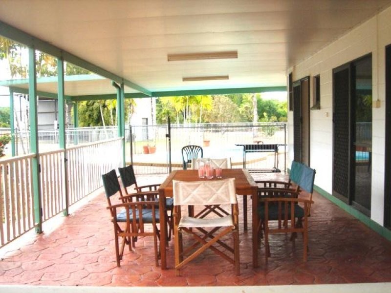 4-8 Greenacres Close, White Rock QLD 4868