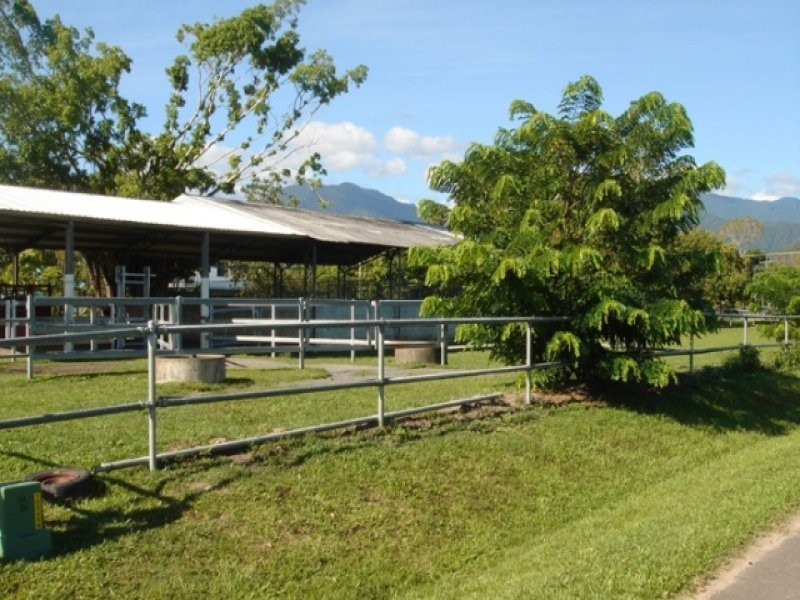 4-8 Greenacres Close, White Rock QLD 4868