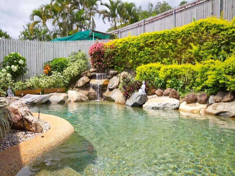 1 Rosemont Court, Mooroobool QLD 4870