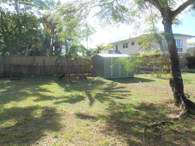 Manunda QLD 4870