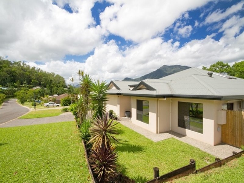 33 Goodsell Dr, Bentley Park QLD 4869