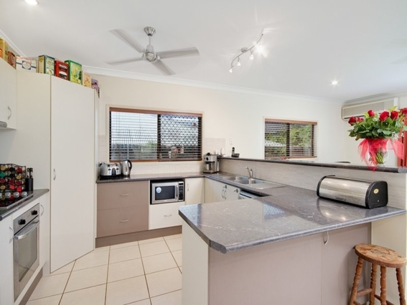 33 Goodsell Dr, Bentley Park QLD 4869