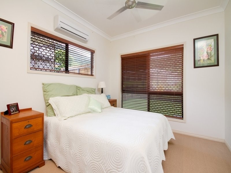 33 Goodsell Dr, Bentley Park QLD 4869