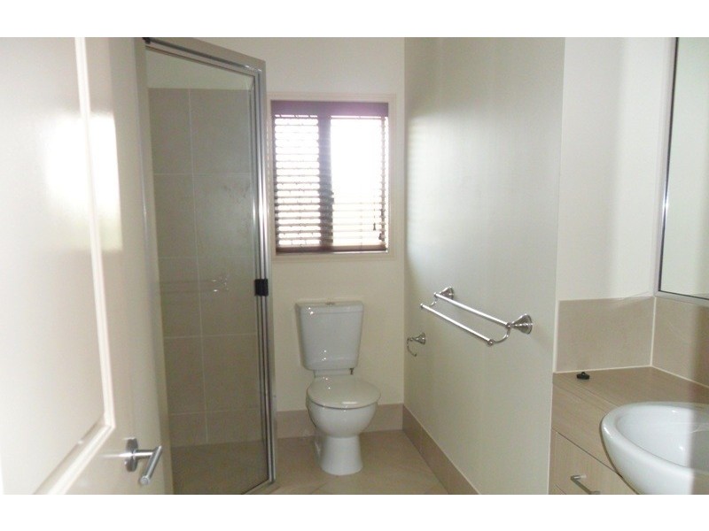 Manoora QLD 4870