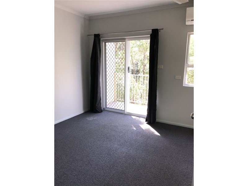 Manoora QLD 4870