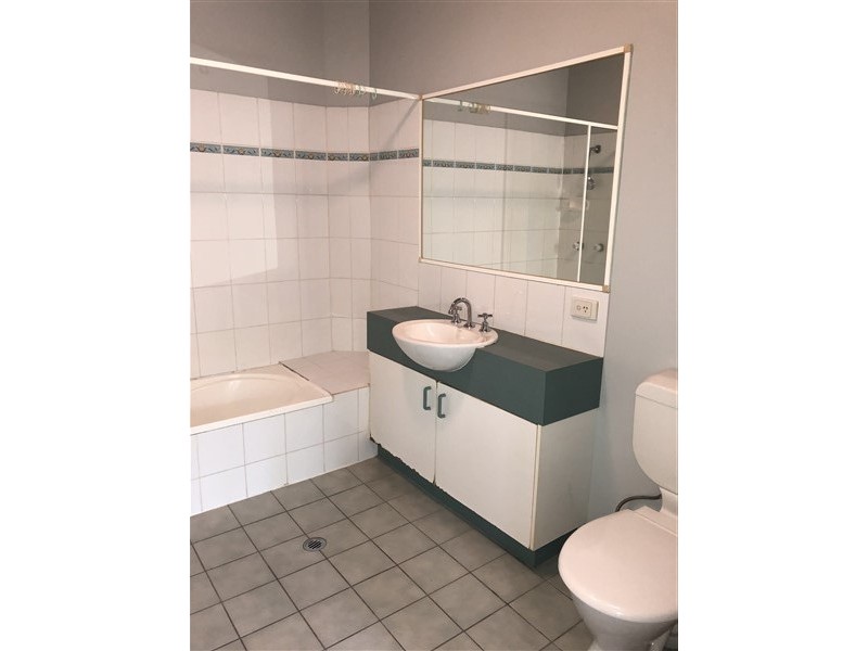 Manoora QLD 4870