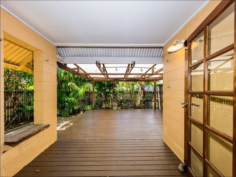 18/404 McCoombe Street, Mooroobool QLD 4870