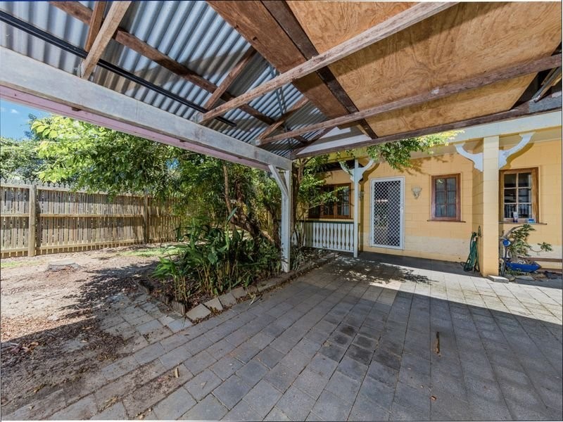 18/404 McCoombe Street, Mooroobool QLD 4870