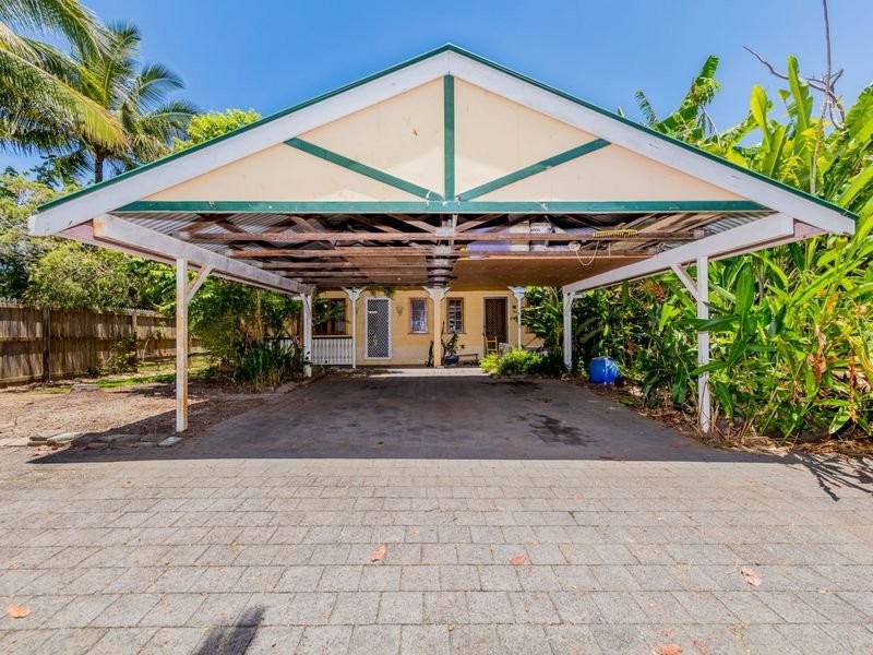 18/404 McCoombe Street, Mooroobool QLD 4870