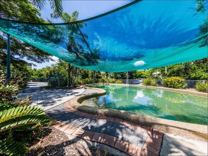 18/404 McCoombe Street, Mooroobool QLD 4870