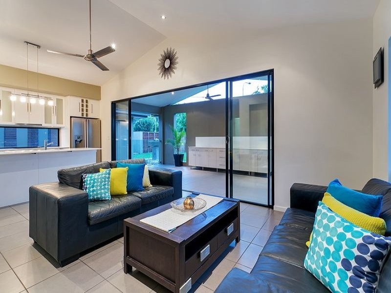 119 Roberts Drive, Trinity Beach QLD 4879