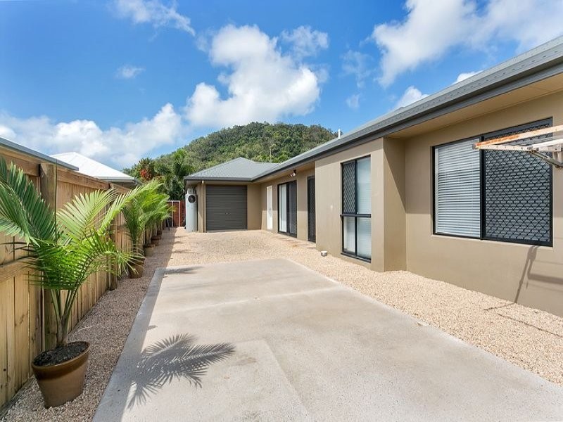 119 Roberts Drive, Trinity Beach QLD 4879