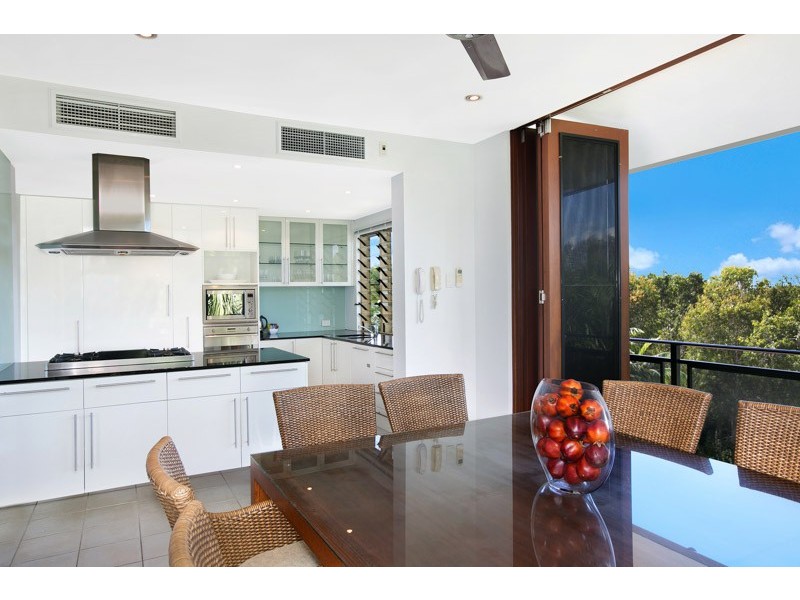 19/6 Cedar Road, Palm Cove QLD 4879