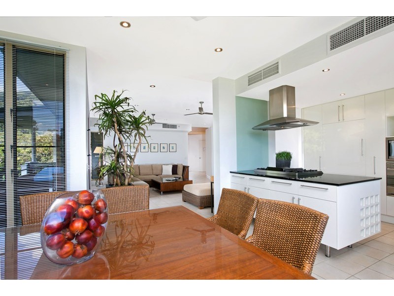 19/6 Cedar Road, Palm Cove QLD 4879