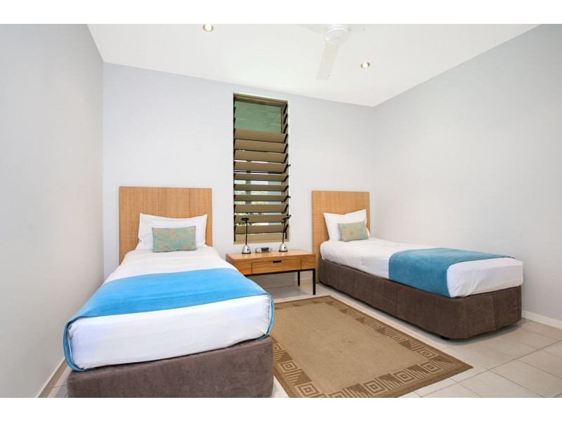 19/6 Cedar Road, Palm Cove QLD 4879