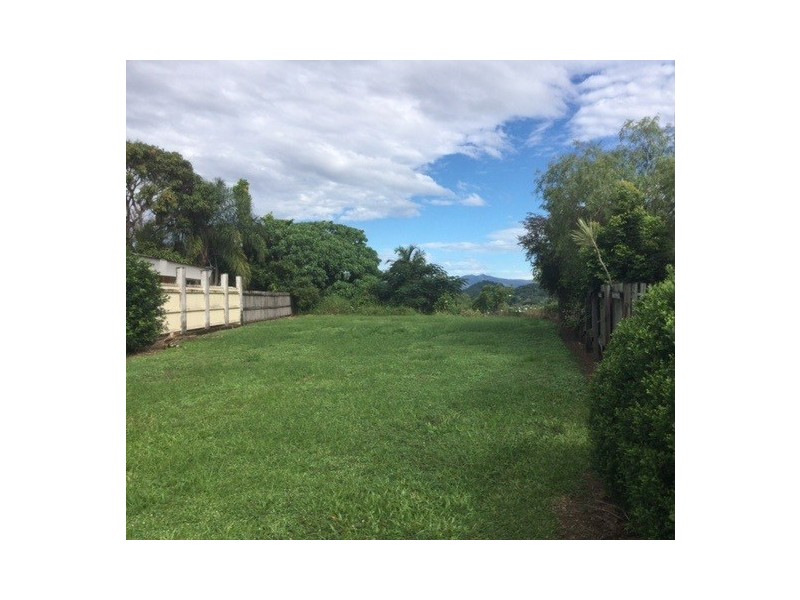 3 Koppen Terrace, Mooroobool QLD 4870