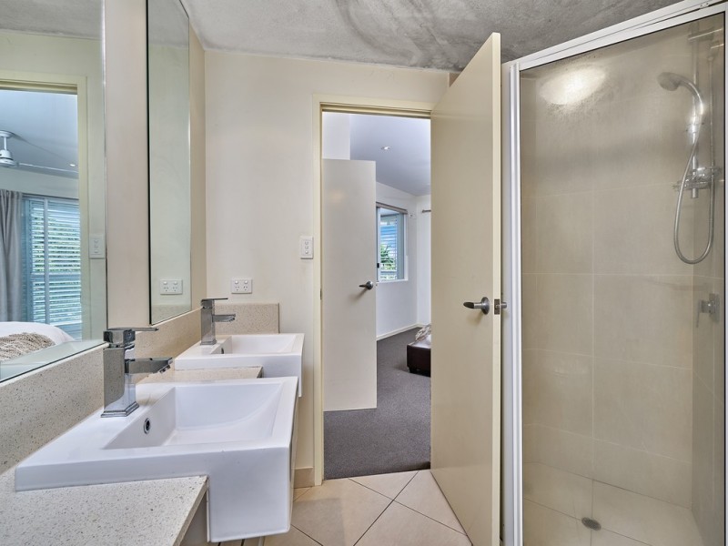 11/21 Digger Street, Cairns North QLD 4870