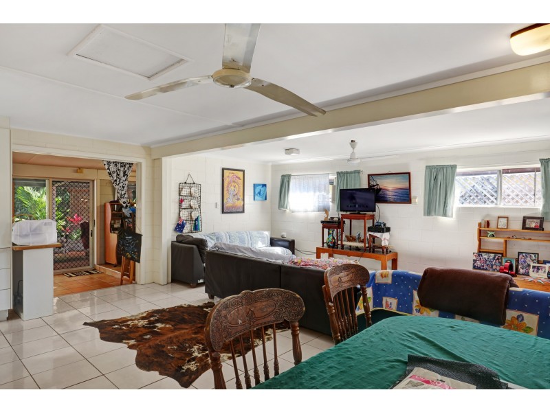9 Caddy Street, Yorkeys Knob QLD 4878