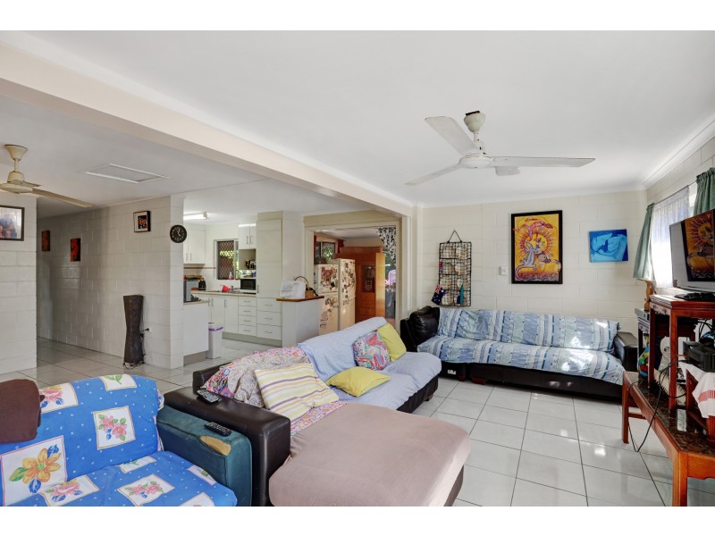 9 Caddy Street, Yorkeys Knob QLD 4878