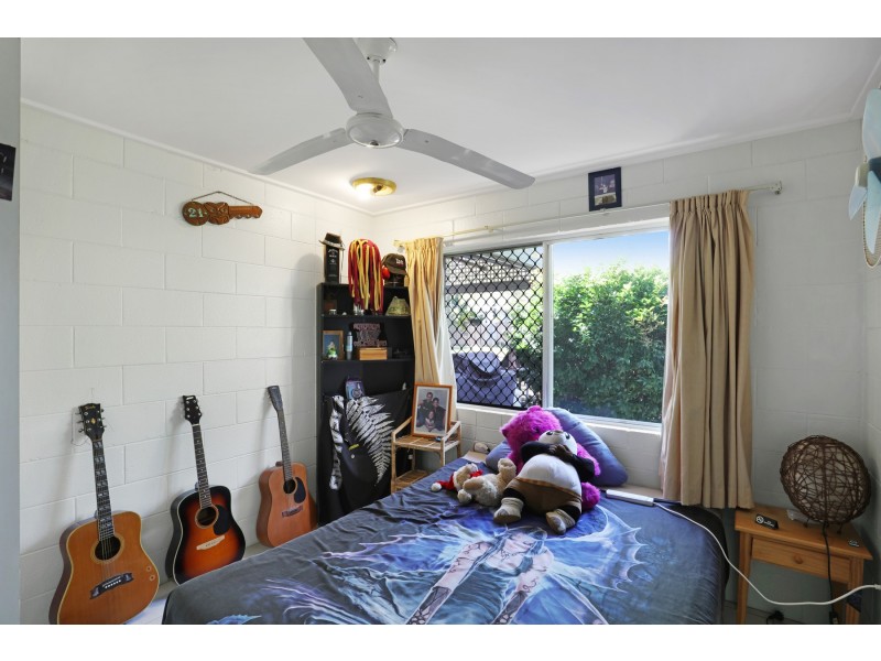 9 Caddy Street, Yorkeys Knob QLD 4878