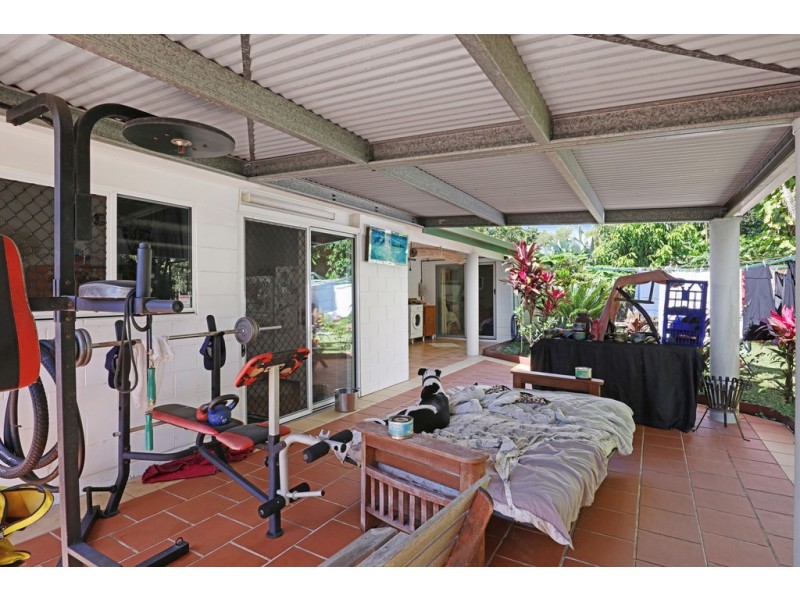 9 Caddy Street, Yorkeys Knob QLD 4878