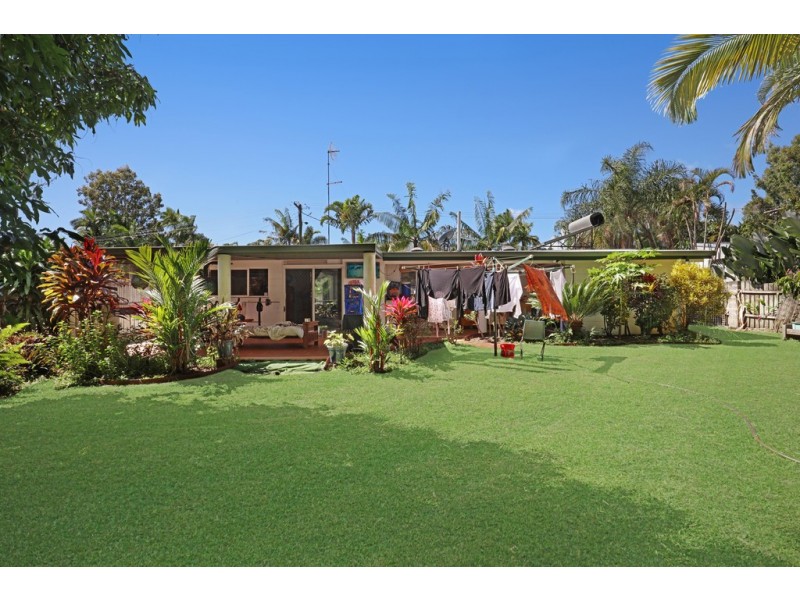 9 Caddy Street, Yorkeys Knob QLD 4878