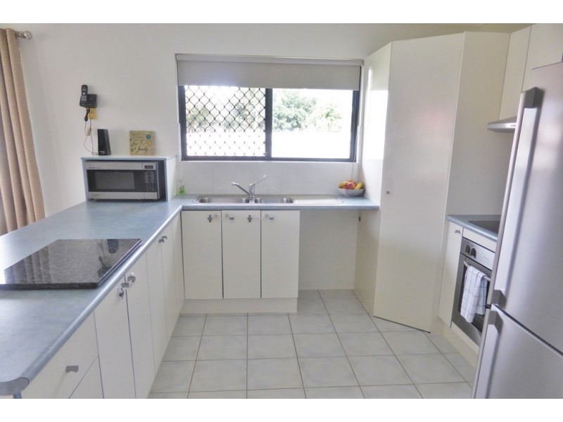 2 Katoomba Street, Mount Sheridan QLD 4868